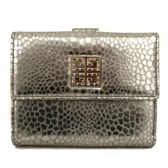 ✨🛍️ Givenchy Silver and Rhinestone Compact Wallet - Picture 1 of 5